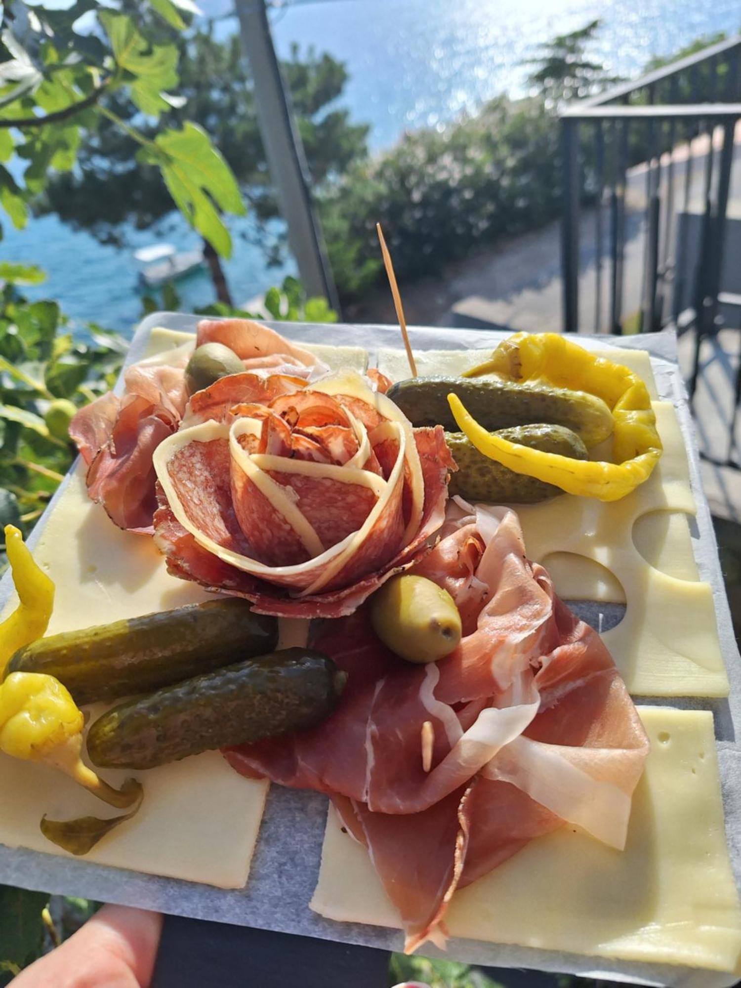 Romantic Sonja, Beachfront Appartement Cesarica